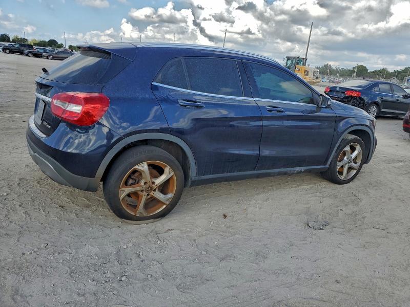 Фото 3 - MERCEDES-BENZ GLA-CLASS