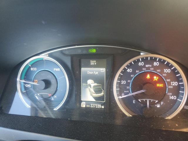 Фото 9 - TOYOTA CAMRY