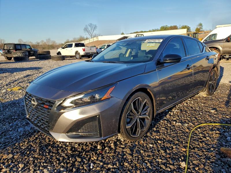 Фото 1 - NISSAN ALTIMA