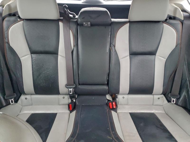 Фото 10 - SUBARU CROSSTREK