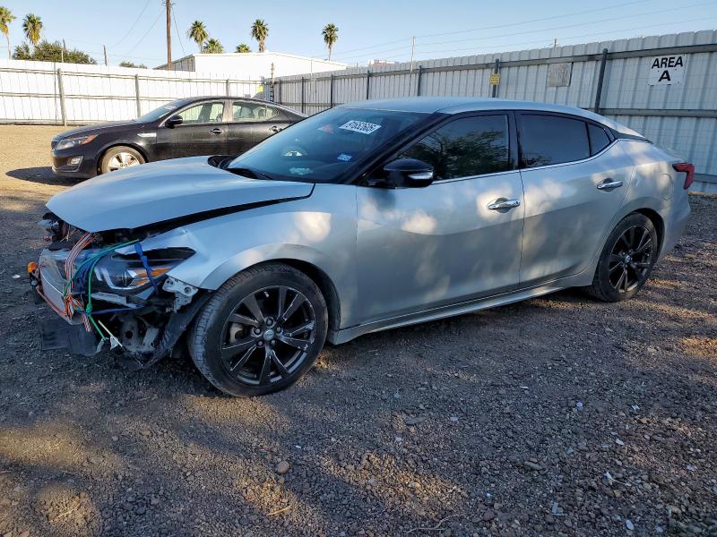 Фото 1 - NISSAN MAXIMA