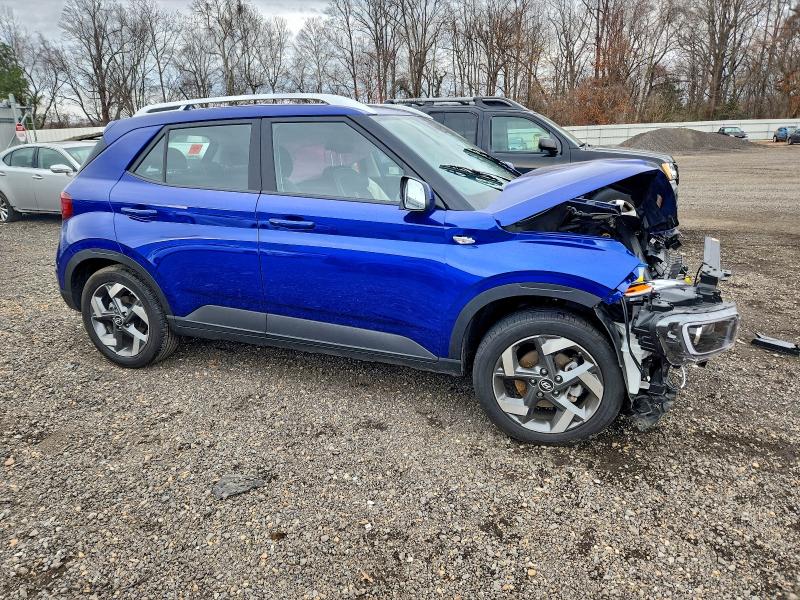 Фото 4 - HYUNDAI VENUE