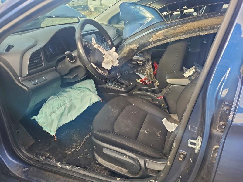 Фото 7 - HYUNDAI ELANTRA