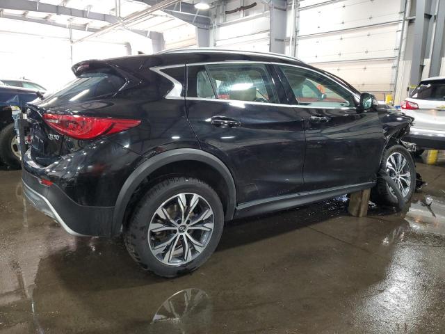 Фото 3 - INFINITI QX30