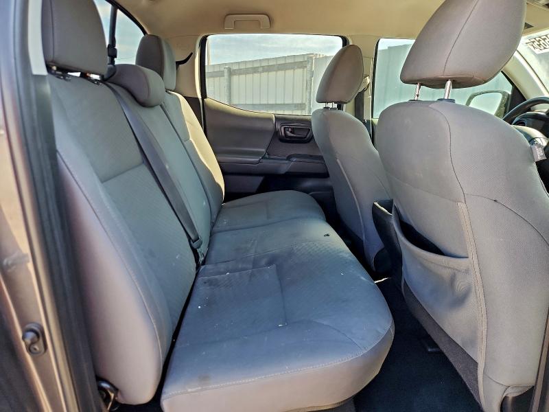 Фото 10 - TOYOTA TACOMA