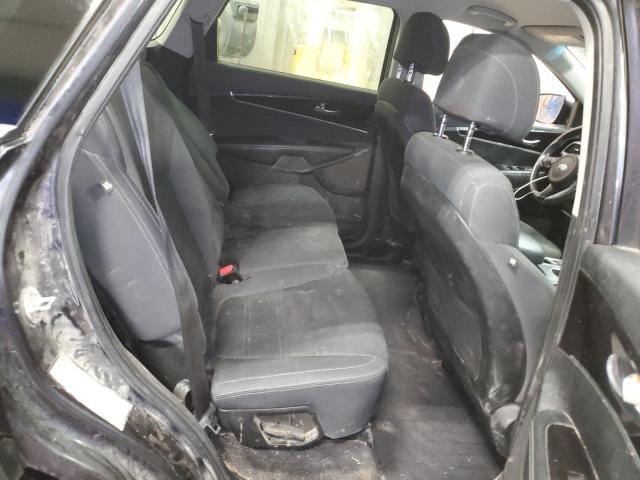 Фото 11 - KIA SORENTO