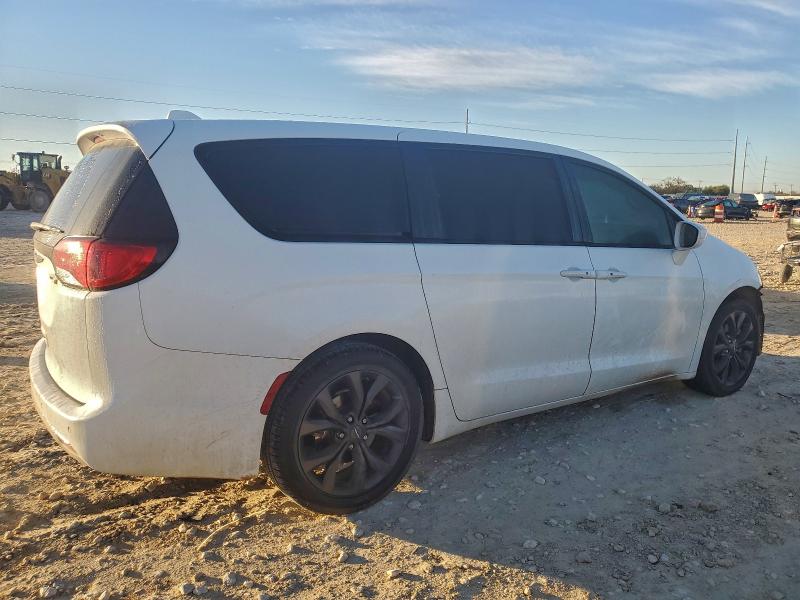 Фото 3 - CHRYSLER PACIFICA