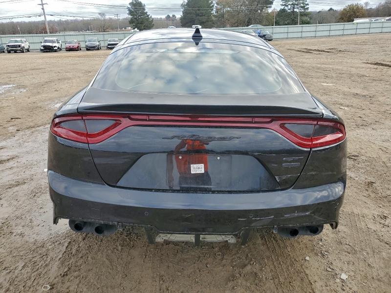 Фото 6 - KIA STINGER