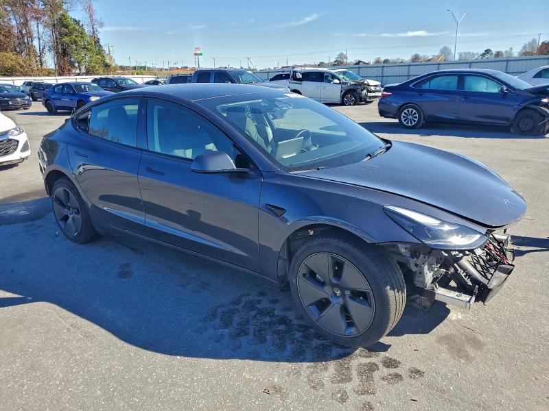 Фото 4 - TESLA MODEL 3