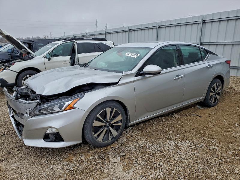 Фото 1 - NISSAN ALTIMA