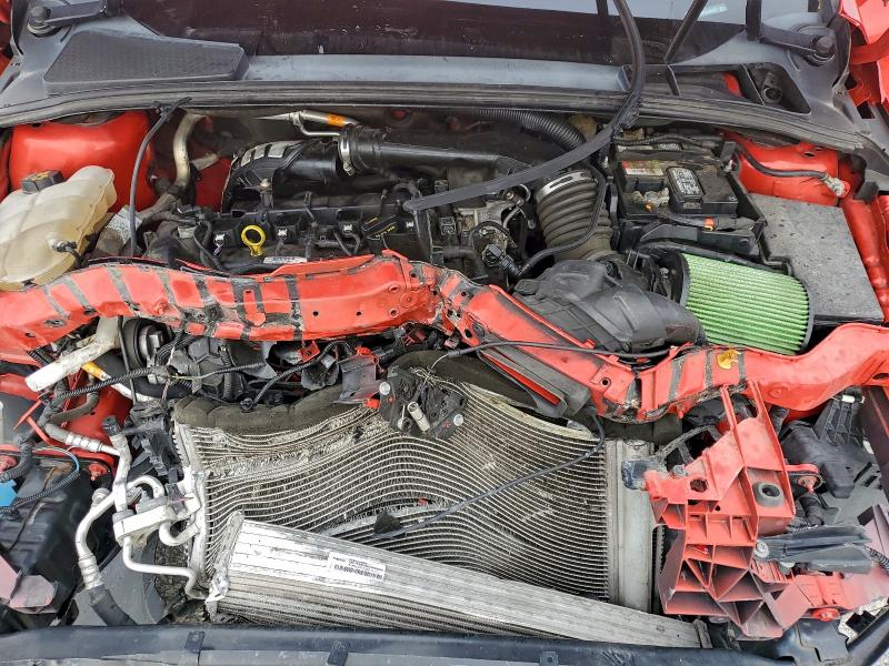 Фото 11 - FORD FOCUS