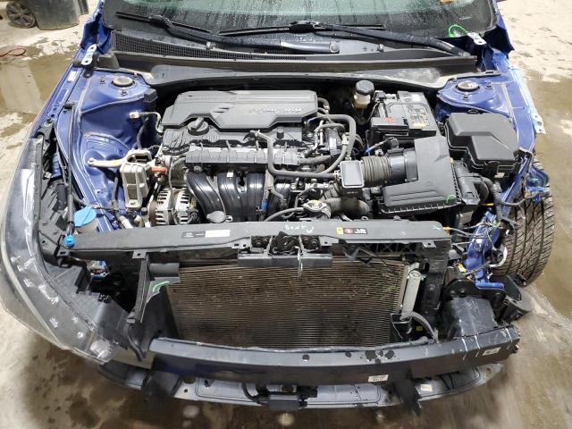 Фото 11 - HYUNDAI ELANTRA