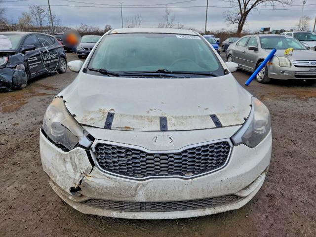 Фото 5 - KIA FORTE