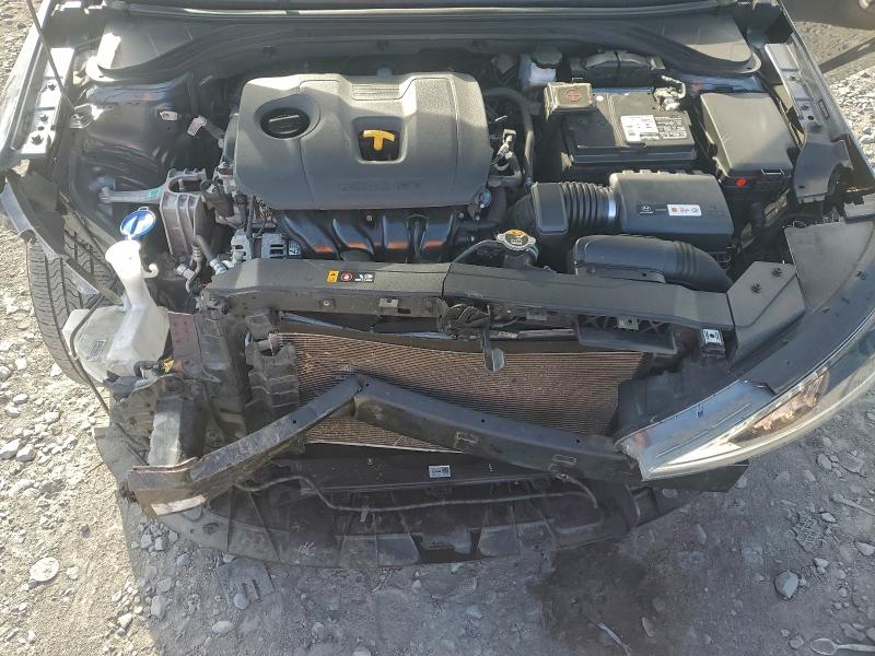 Фото 11 - HYUNDAI ELANTRA