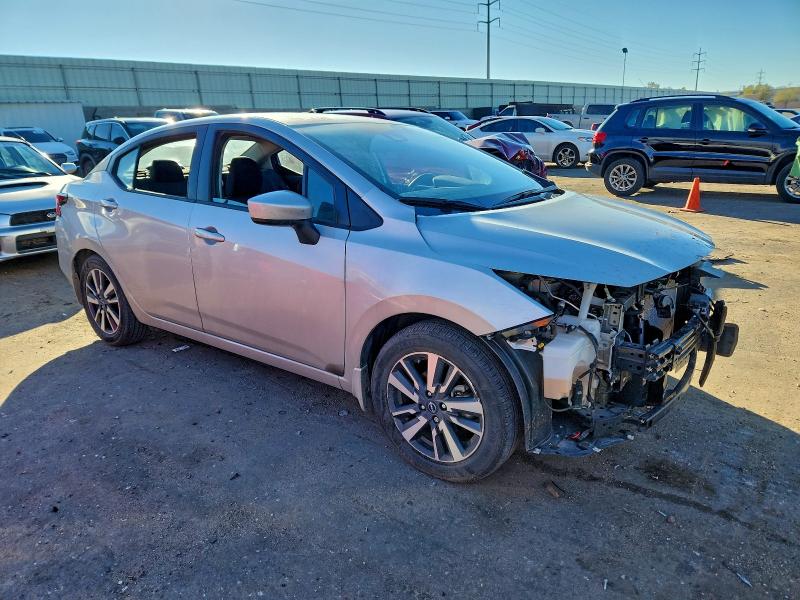 Фото 4 - NISSAN VERSA