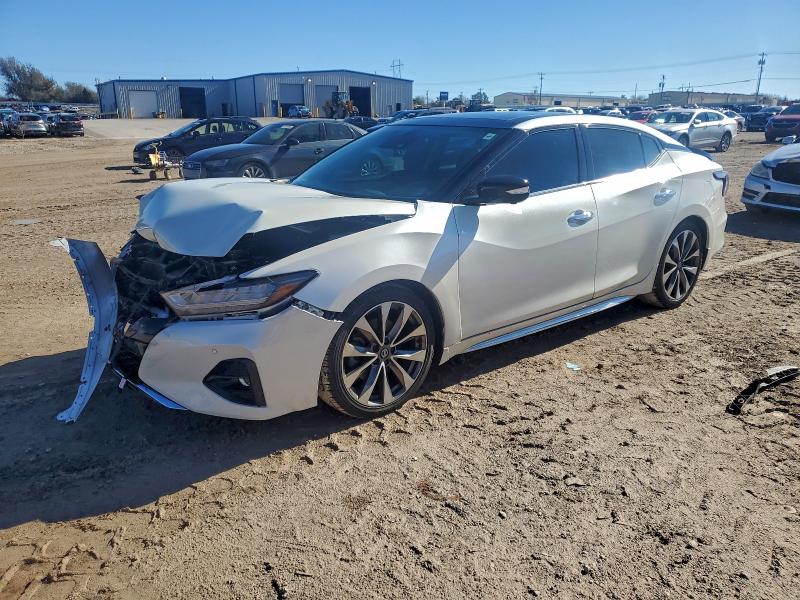 Фото 1 - NISSAN MAXIMA