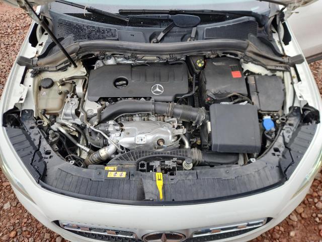 Фото 12 - MERCEDES-BENZ GLA-CLASS