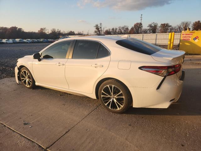 Фото 2 - TOYOTA CAMRY