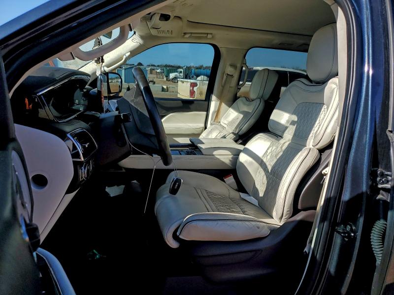 Фото 7 - LINCOLN NAVIGATOR