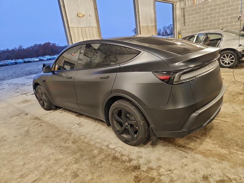 Фото 2 - TESLA MODEL Y