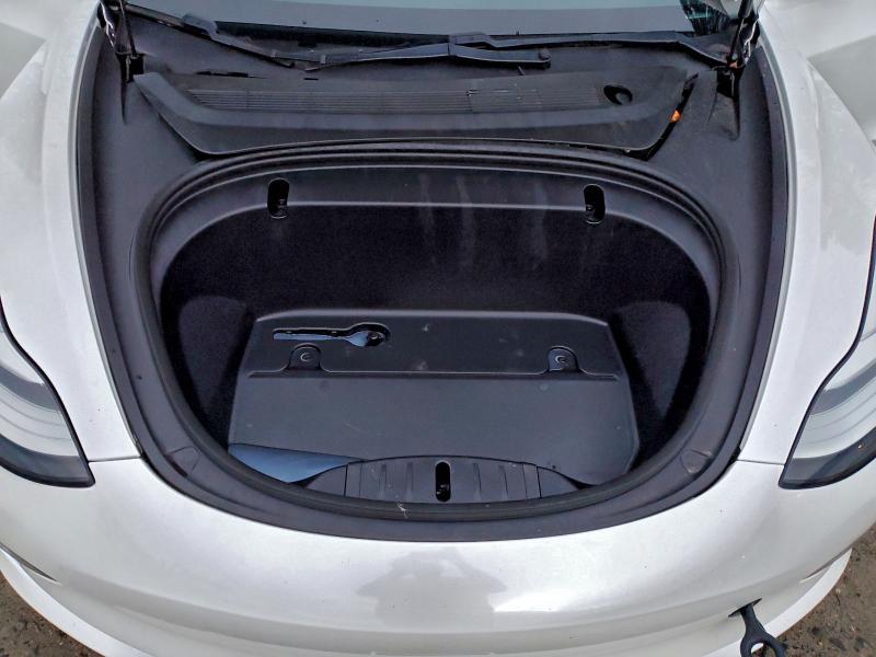 Фото 11 - TESLA MODEL 3