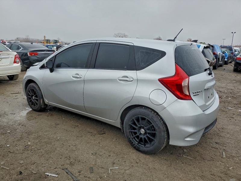 Фото 2 - NISSAN VERSA