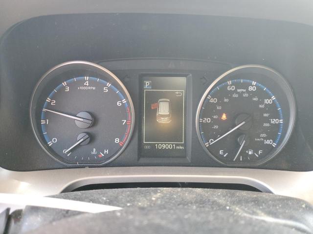 Фото 9 - TOYOTA RAV4