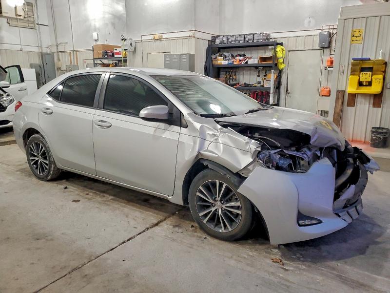 Фото 4 - TOYOTA COROLLA