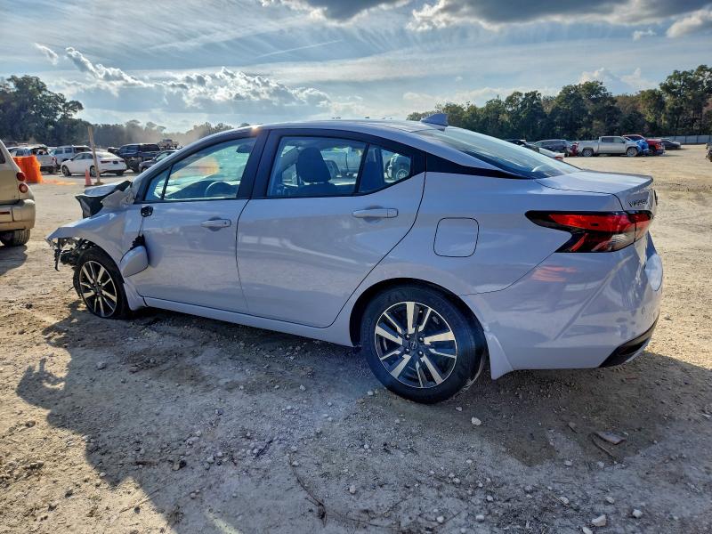 Фото 2 - NISSAN VERSA