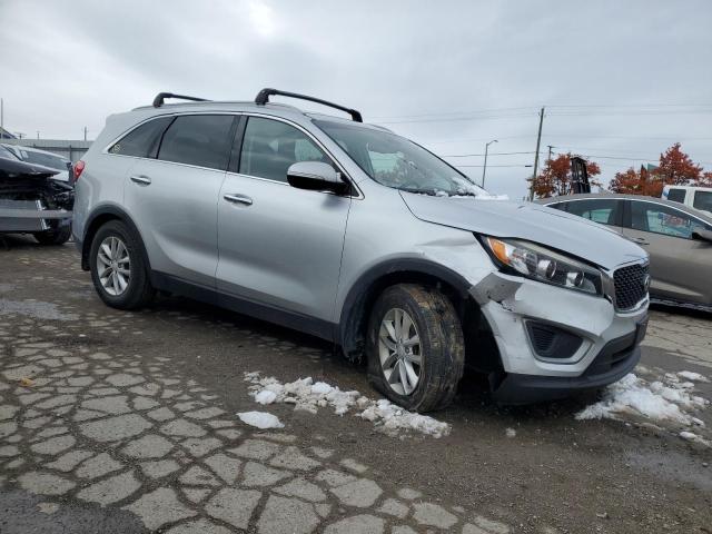 Фото 4 - KIA SORENTO