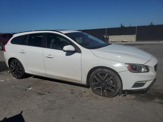 Фото 4 - VOLVO V60