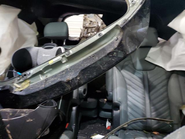 Фото 10 - KIA SORENTO