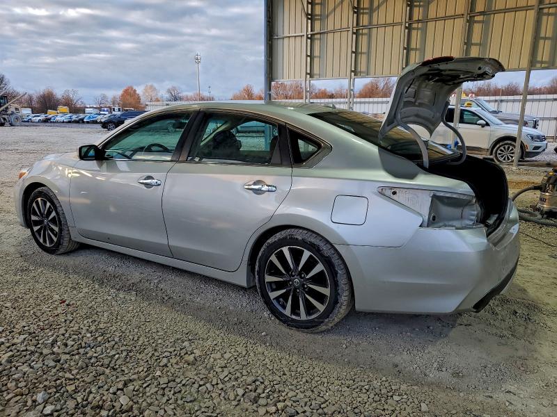 Фото 2 - NISSAN ALTIMA