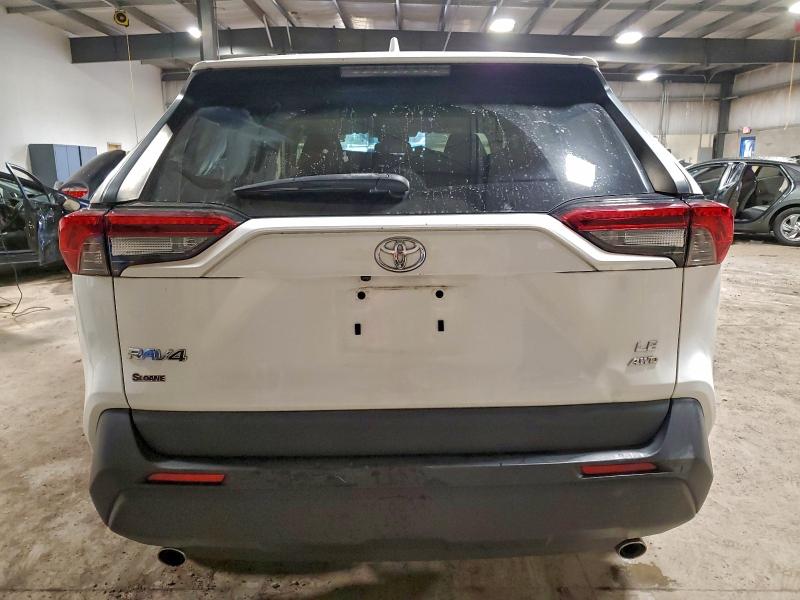 Фото 6 - TOYOTA RAV4