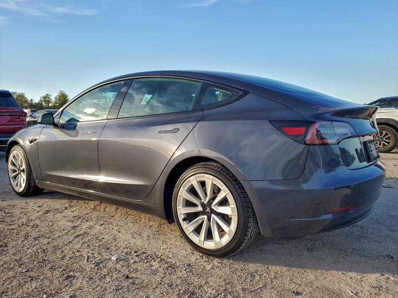 Фото 2 - TESLA MODEL 3