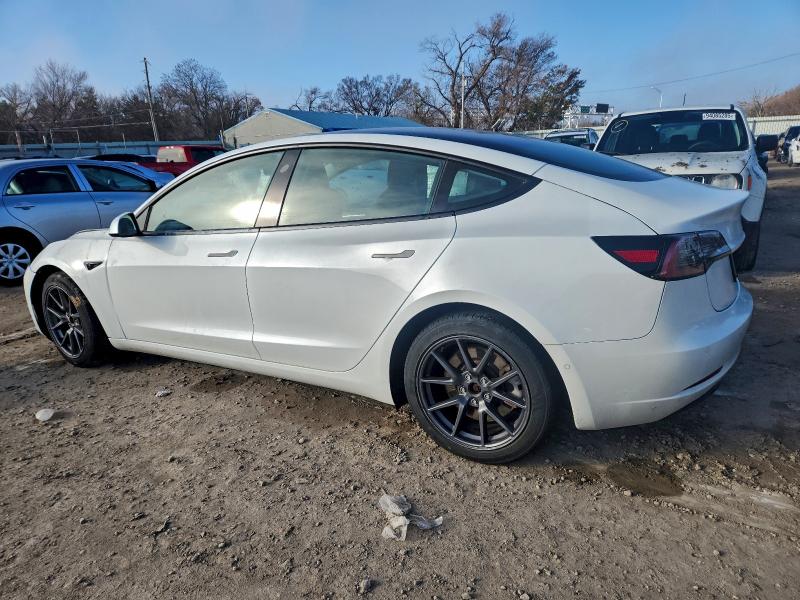 Фото 2 - TESLA MODEL 3