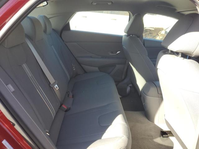 Фото 10 - HYUNDAI ELANTRA