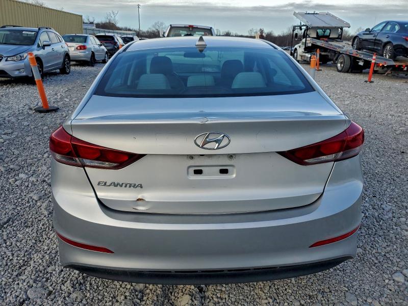 Фото 6 - HYUNDAI ELANTRA
