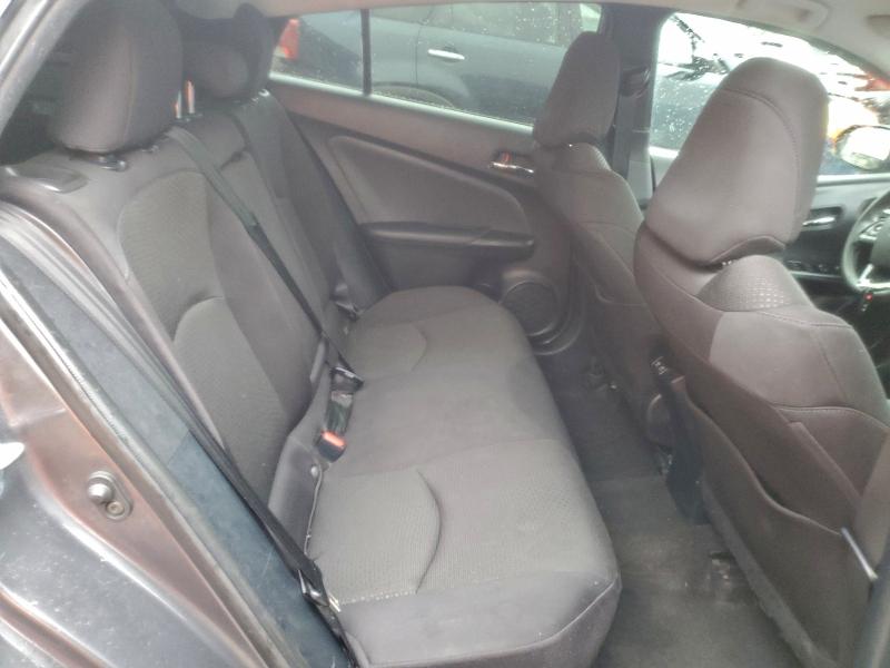 Фото 10 - TOYOTA PRIUS