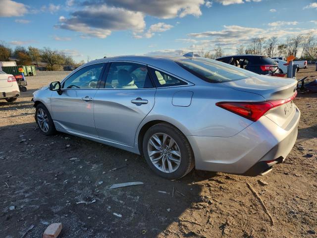 Фото 2 - TOYOTA AVALON