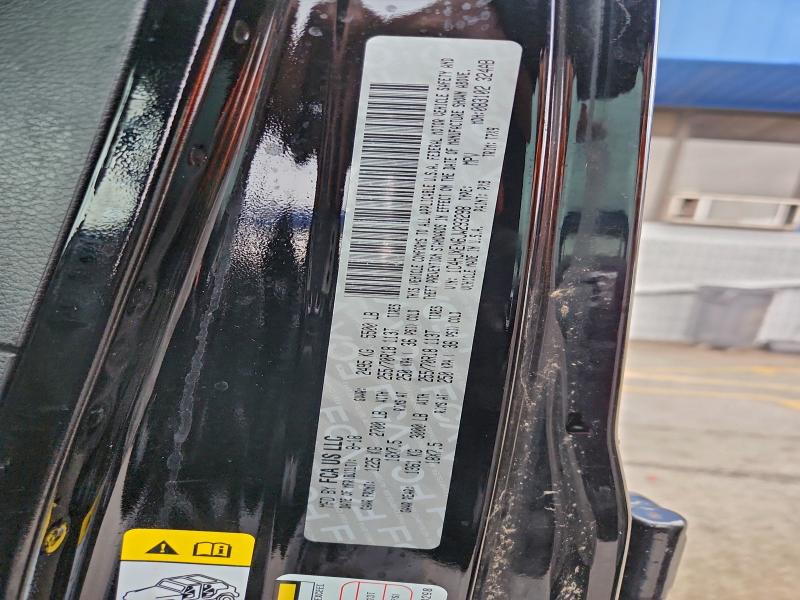 Фото 12 - JEEP WRANGLER