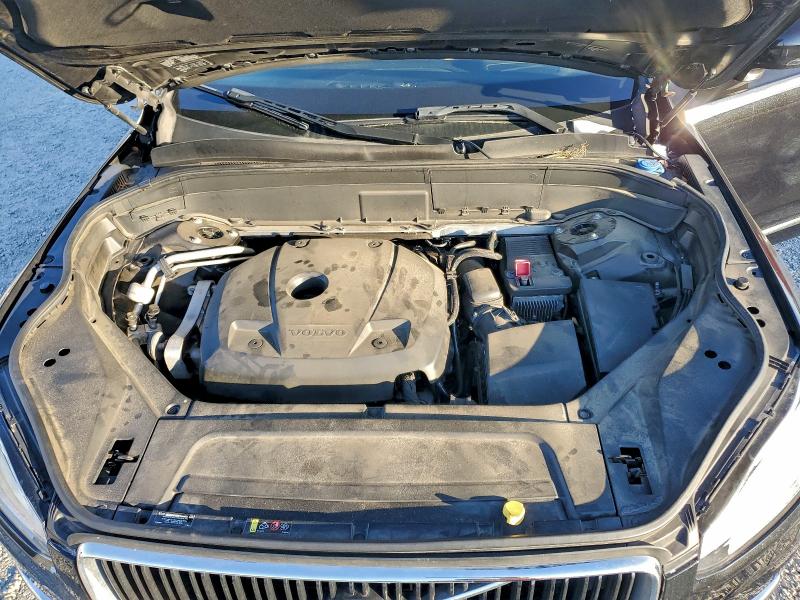 Фото 12 - VOLVO XC90