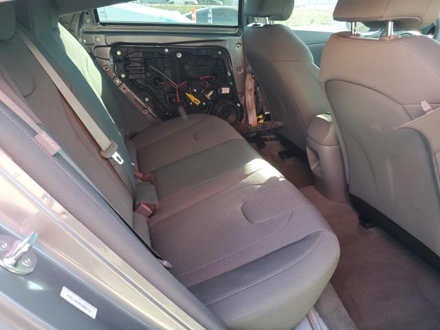 Фото 10 - HYUNDAI ELANTRA