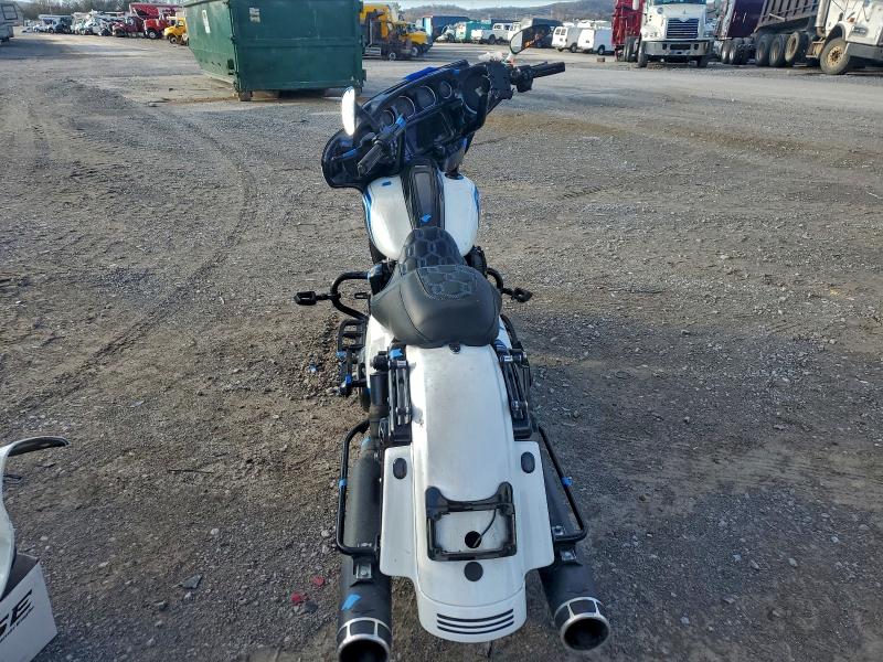 HARLEY-DAVIDSON FLHXS 2021