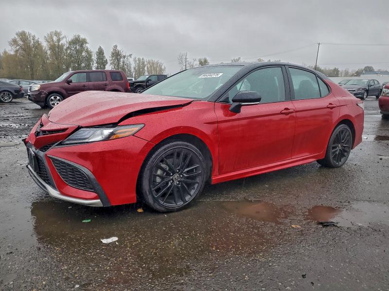 Фото 1 - TOYOTA CAMRY