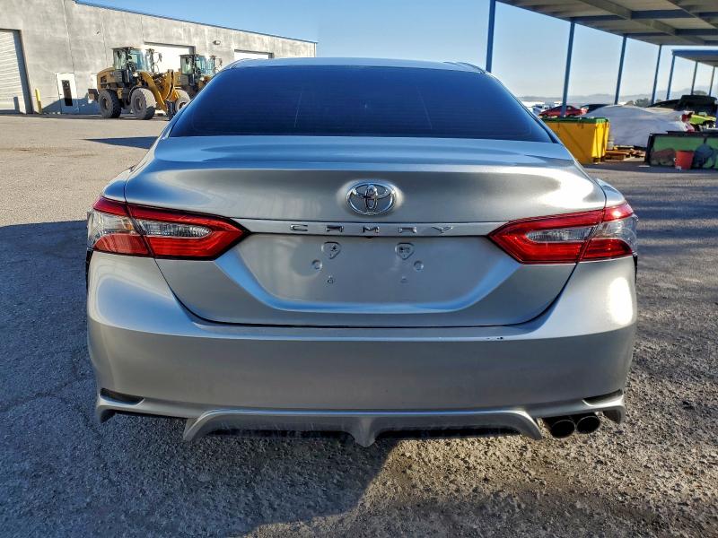 Фото 6 - TOYOTA CAMRY