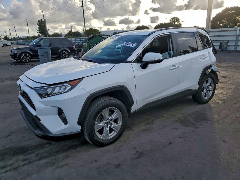 Фото 1 - TOYOTA RAV4