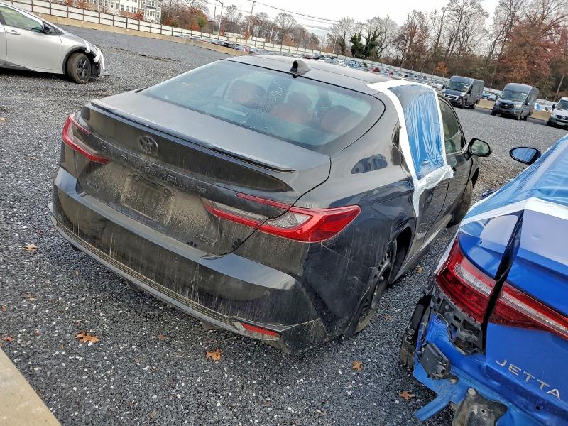 Фото 3 - TOYOTA CAMRY