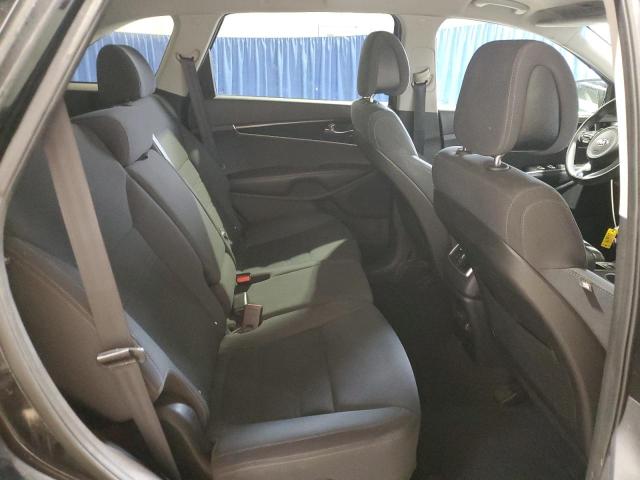 Фото 11 - KIA SORENTO