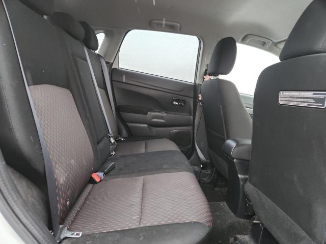 Фото 11 - MITSUBISHI OUTLANDER